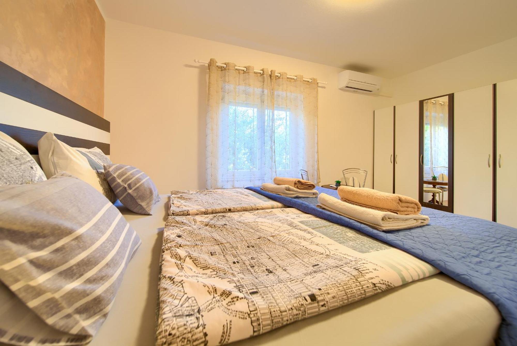 Petra Apartman Krk Town